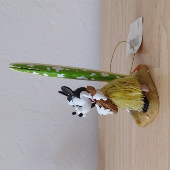 New Mickey and Minnie Bobblehead - Picture 4 of 4